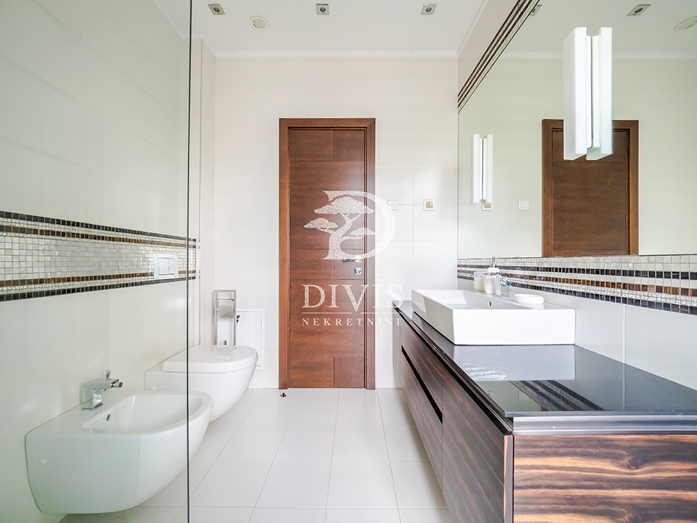 Slika 9 - Serdar Jola, Četvorosoban stan na prodaju, 234m2, 1.350.000€